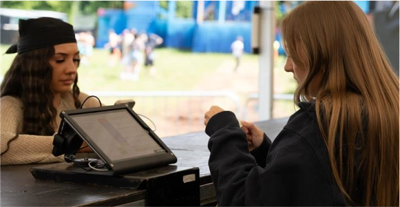 iPad stand rentals for professional meeting, conferences and events in canada